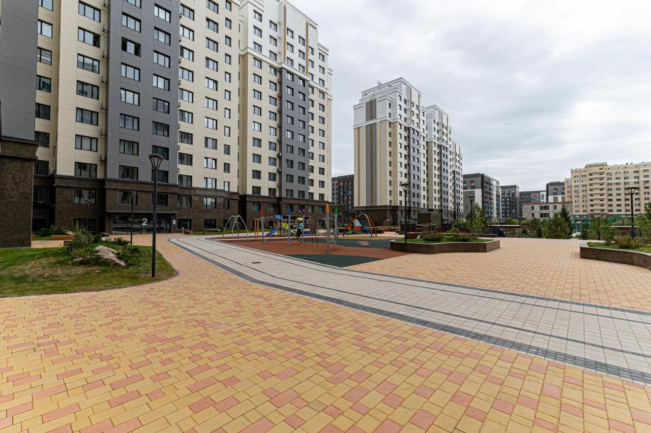 Шикарная Квартира На Против Сада Astana Eksteriør billede