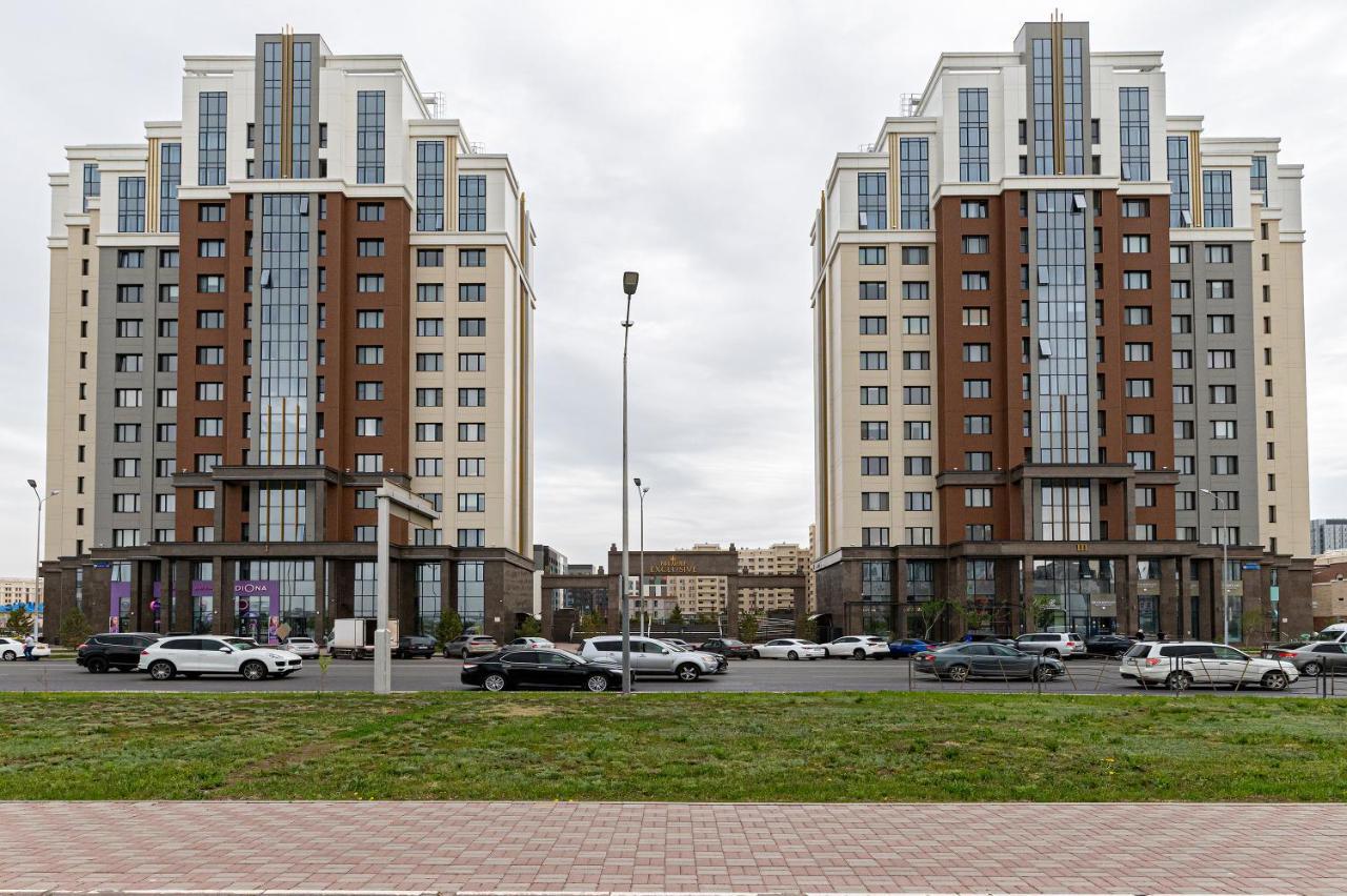 Шикарная Квартира На Против Сада Astana Eksteriør billede